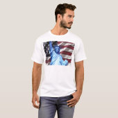 Flagge u. Freiheitsstatue Entwurf T-Shirt (Vorne ganz)