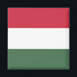 Flagge Ungarns Magnet<br><div class="desc">Die Flagge Ungarns besteht aus drei waagerechten roten,  weißen und grünen Streifen.</div>