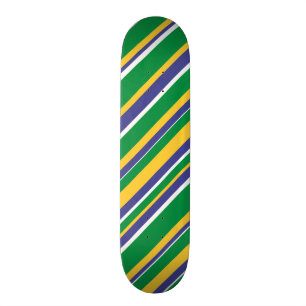 Flagge von Brasilien inspirierte farbiges Skateboard
