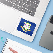 Flagge von Connecticut Aufkleber (Laptop mit iPhone)