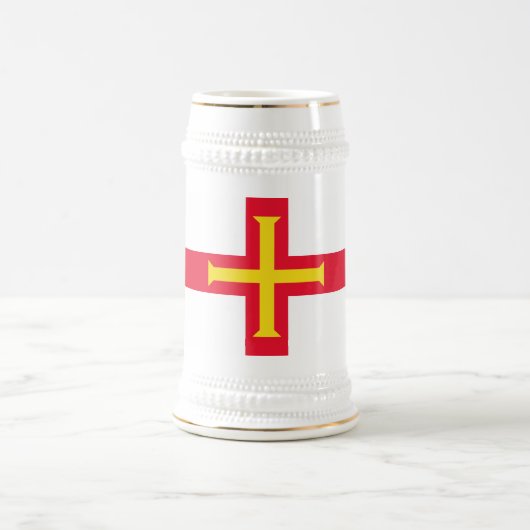Flagge von Guernsey Bierglas (Mittel)