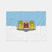 Flagge von Riga, Lettland Fleece Blanket (Vorderseite (Horizontal))