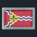 Flagge von St. Louis, Missouri Rechteckige Gürtelschnalle<br><div class="desc">Gürtelschnalle mit der Flagge der Stadt St. Louis; rote Fahne mit weißen und blauen Wellen und blaue Flöte in gelbem Kreis</div>