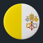 Flagge von Vatikanstadt Button<br><div class="desc">FlagSwag.com - Flaggen-Kleid,  Flaggen-T - Shirts,  FlaggeHoodies,  Flaggen-Knöpfe,  Flaggen-Autoaufkleber,  Flaggen-Tassen,  Flaggen-Magneten,  Flaggen-Geschenke und mehr bei www.FlagSwag.com</div>