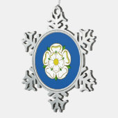 Flagge von Yorkshire Schneeflocken Zinn-Ornament (Rechts)