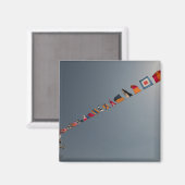 Flaggen fliegen über das Deck der USS Iwo Jima Magnet (Vorderseite/Rückseite)