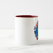 Flaggen-Planet Zweifarbige Tasse (Mittel)