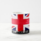 Flaggen-Stadt-Skyline Londons BRITISCHE Kaffeetasse (Mittel)