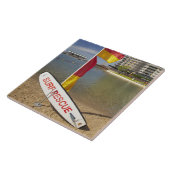 Flaggen und Surf-Rettungsboard Fliese (Seite)
