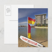 Flaggen und Surfbrett Postkarte (Vorne/Hinten)