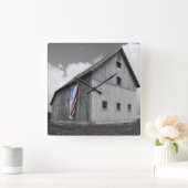 Flaggen unserer Bauern - Stall mit amerikanischer  Quadratische Wanduhr (Zuhause)