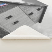 Flaggen unserer Bauern - Stall mit amerikanischer  Sherpadecke (3/4)