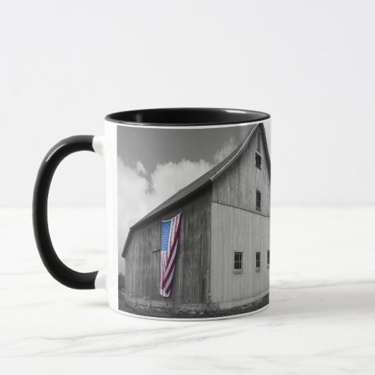 Flaggen unserer Bauern - Stall mit amerikanischer  Tasse (Links)