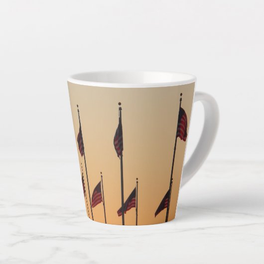 Flaggen von Sunset American Patriotic USA Milchtasse (Rechte Ecke)