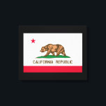 Flaggenentwurf des kalifornischen Staates Leinwanddruck<br><div class="desc">Hier ist ein California State Flag Design präsentiert auf einer Vielzahl von beliebten Produkten. Eine tolle Geschenkidee für jeden Anlaß und alle, die einen Besuch abstatten. Verwenden Sie den Link "Diesen Designer Gefragt", um uns mit Ihren speziellen Designanfragen oder für Hilfe bei Ihren individuellen Projektbedürfnissen zu kontaktieren. Eine tolle Geschenkidee!...</div>