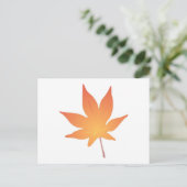 Flame Orange Leaf Postkarte (Stehend Vorderseite)