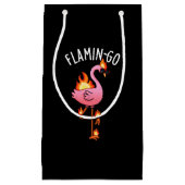 Flamin-go Funny Flamingo Pun Dark BG Kleine Geschenktüte (Vorderseite)