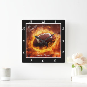 Flaming Football Sport  Quadratische Wanduhr