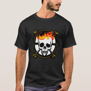 Flaming Skull Pirate Emblem Circulus Schwarz-weiß  T-Shirt