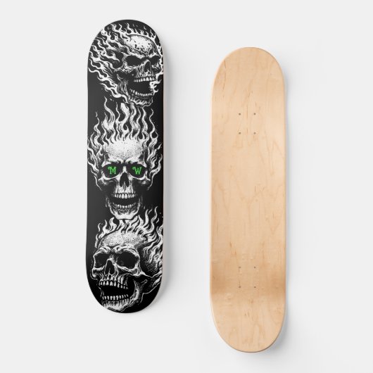 Flaming Skulls Personalized Skateboard (Vorderseite)