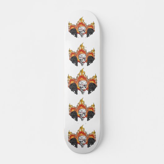 Flaming Skulls Skateboard (Vorne)