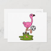 Flamingo als Fußballspieler mit Fußball Postkarte (Vorne/Hinten)