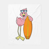 Flamingo als Surfer mit Surfboard.PNG Fleecedecke (Vorderseite)