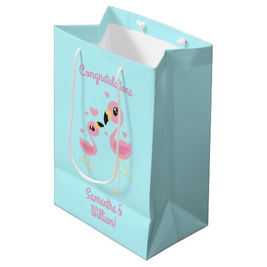 Flamingo Baby Dusche Niedlich tropische Mittlere Geschenktüte (Vorderseite Schrägansicht)