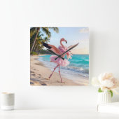 Flamingo Ballerina In a Pink Tutu On the Beach Quadratische Wanduhr (Zuhause)