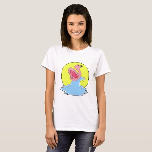 Flamingo beim Surfen im Wasser T-Shirt (Vorne ganz)