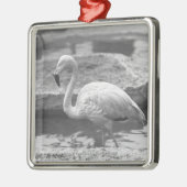 Flamingo, der im Wasser B&W watet Ornament Aus Metall (Links)