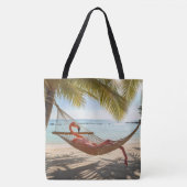 Flamingo, der in einer tropischen Strand-Hängematt Tasche (Vorderseite)
