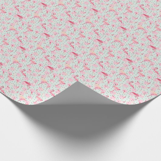 Flamingo Feathers on Polka Dots Geschenkpapier (Ecke)