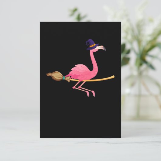 Flamingo| Feuchtes Flamingo-HexenHalloween Einladung (Stehend Vorderseite)