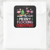 Flamingo | Flamingo-Weihnachten tanzt auf Schnee Quadratischer Aufkleber (Tasche)