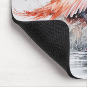 Flamingo fliegt aus dem Wasser Mousepad (Ecke)
