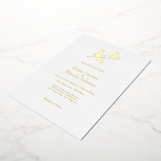 Flamingo Flying Birds Minimalistische Hochzeit Folieneinladung (Gedreht)