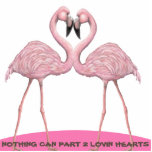 Flamingo-Liebe Freistehende Fotoskulptur<br><div class="desc">Flamingo Liebe Foto Cutout. Ausdruck deiner Liebe oder Freundschaft mit diesen skurrilen Flamingos Statuetten, die mit ihrem Kopf ein Herz machen. Ein wunderschönes romantisches Stück, das man als Geschenk an den Tisch, den Tisch oder das Regal schenken kann, um sie an Ihre Liebe zu erinnern. Inspiriert von Vögeln und der...</div>