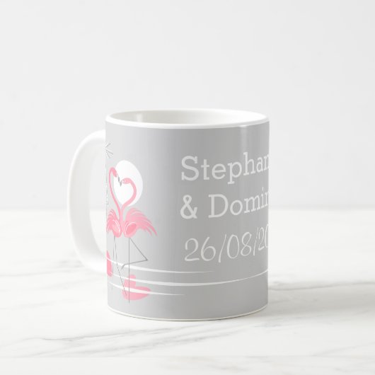 Flamingo-Liebe-Namen Datum Tasse (Vorderseite Links)