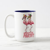 Flamingo Mardi Gras Party Goers Zweifarbige Tasse (Links)