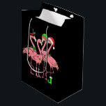 Flamingo Merry Christmas Funny Flamingo Lover Gesc Mittlere Geschenktüte<br><div class="desc">Flamingo Merry Christmas Funny Flamingo Lover Geschenk</div>