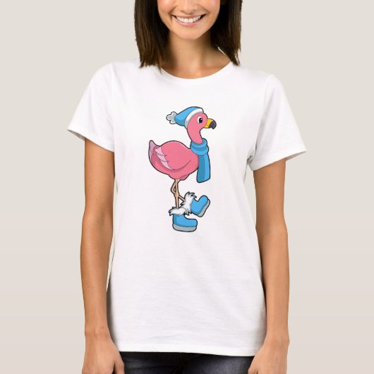 Flamingo mit Scarf & Hat T-Shirt (Vorderseite)