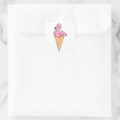 Flamingo mit Waffel aus Eiscreme Quadratischer Aufkleber (Tasche)