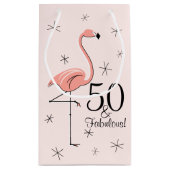 Flamingo Pink '50 und Fabulous!' Geschenktasche kl Kleine Geschenktüte (Rückseite)