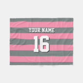 Flamingo Pink Charcoal Team Jersey Preppy Strip Fleecedecke (Vorderseite (Horizontal))