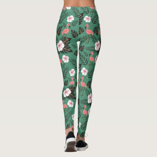 Flamingo seamless pattern pink on green background leggings (Rückseite)