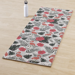 Flamingo seamless pattern with floral background yogamatte