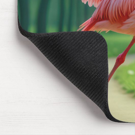 Flamingo Tragen von hohen Absätzen und Perlen Mousepad (Ecke)