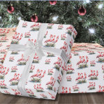 Flamingo Tropical Christmas Geschenkpapier<br><div class="desc">Feiern Sie die Ferien mit etwas Surfen und Sand mit diesem festlichen Packpapier mit drei rosa Flamingos mit Weihnachtsmannmützen und Zierakzenten am Boden. Wünschen Sie Ihren Lieben eine schöne Ferienzeit im Strandstil. Ob Sie am Strand oder in einer tropischen Umgebung wie Florida, Hawaii, den Bahamas wohnen oder einfach nur den...</div>
