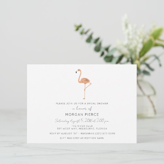 Flamingo Tropical Floral Summer Brautparty Einladung (Stehend Vorderseite)